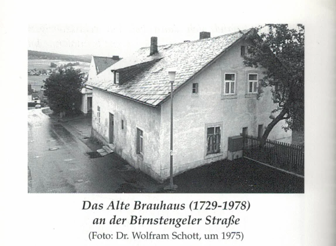 Das alte Kommunbrauhaus an der Birnstengeler Straße, fotografiert von Dr. Wolfram Schott um 1975